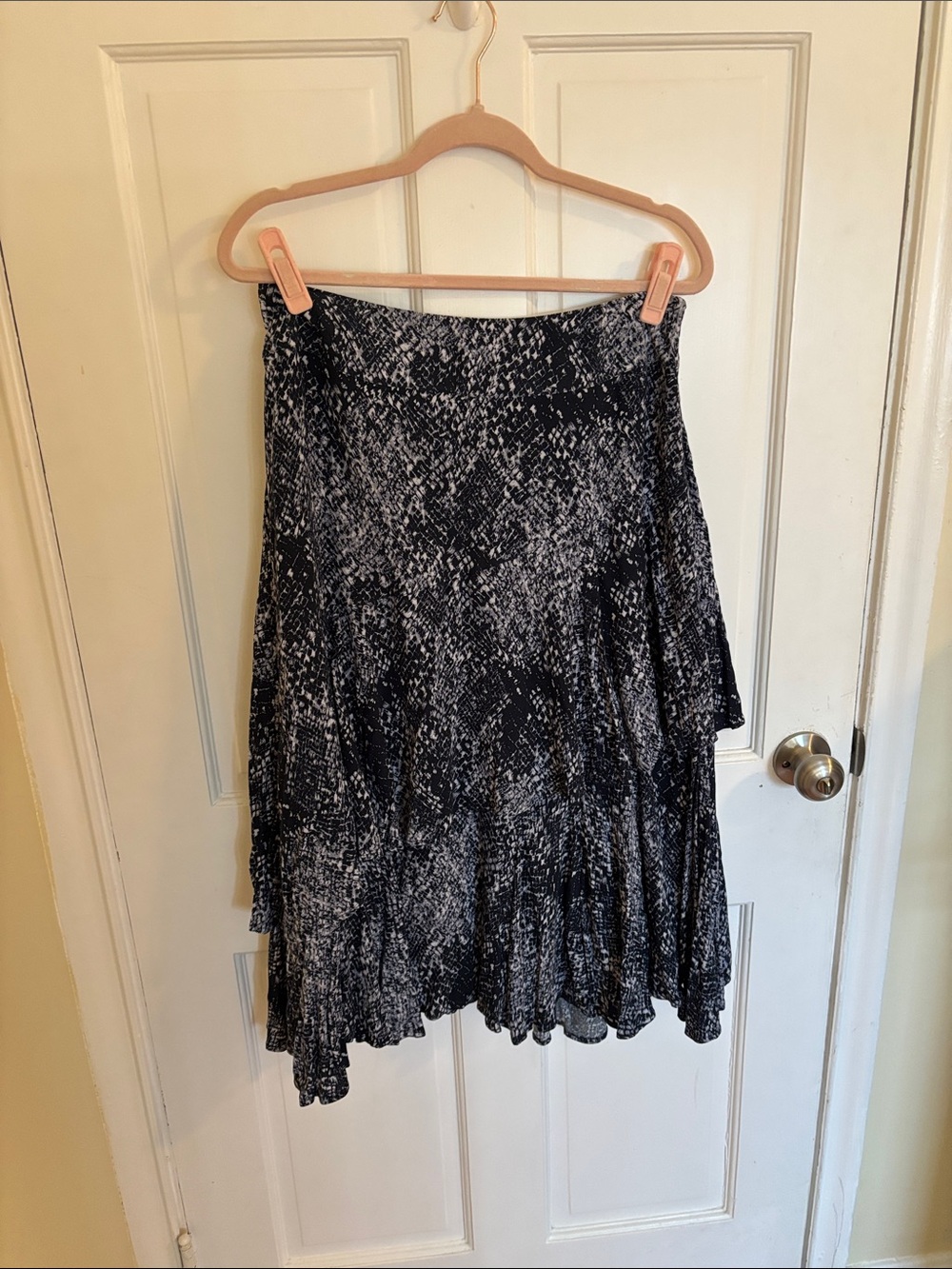 Free People snake print skirt Size 8
